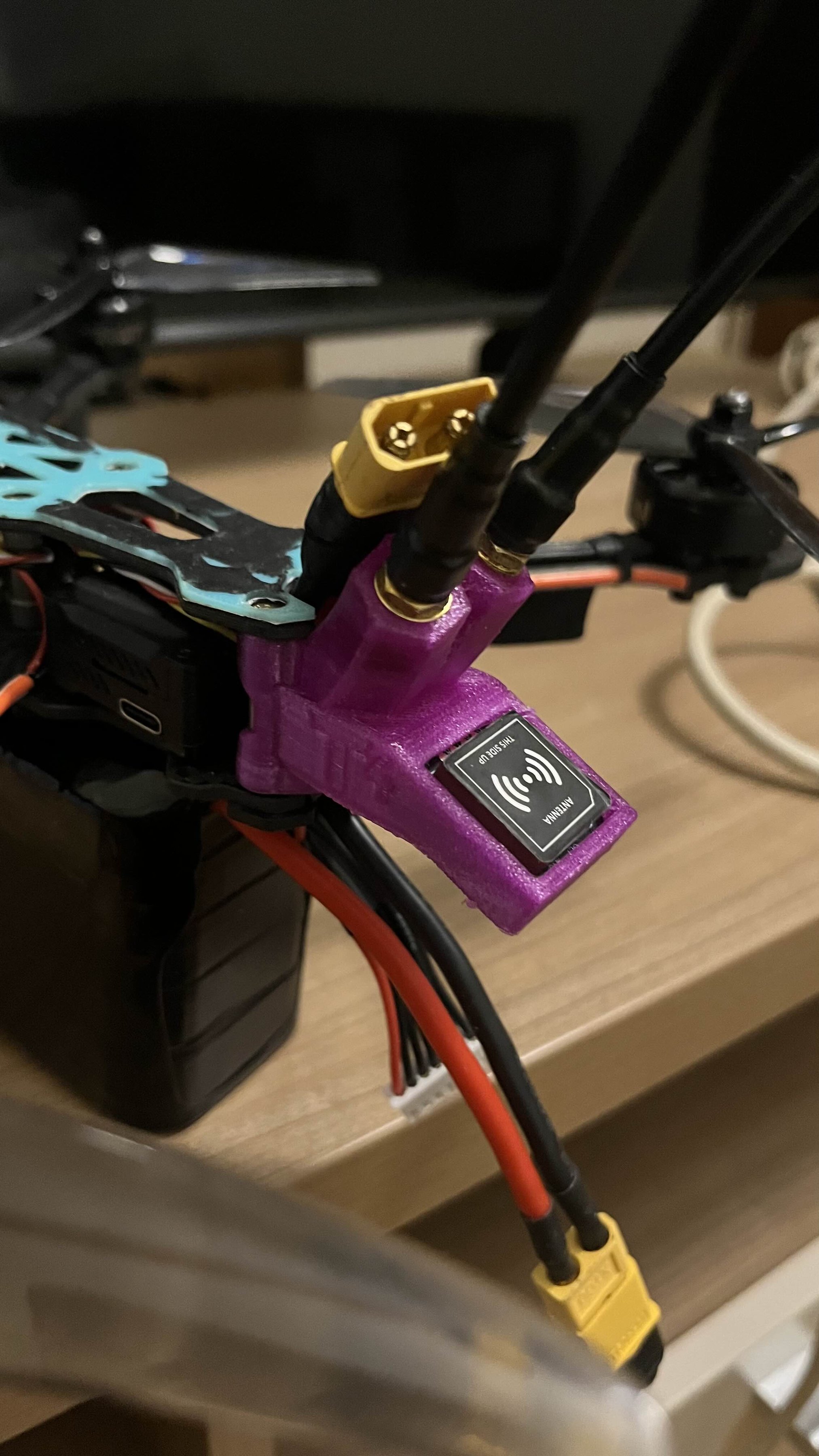 build image 636280002